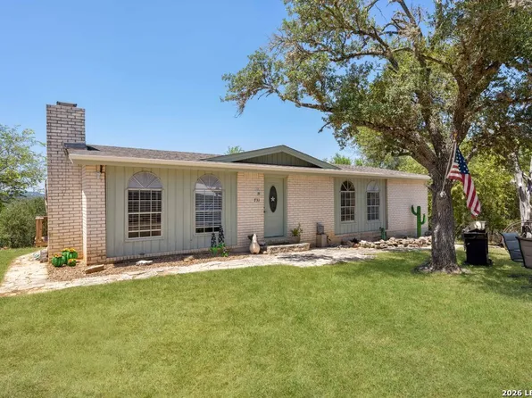 731 Mountain View Pl, Pipe Creek, TX 78063