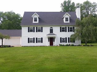 37441 Mayfriars Dr, Willoughby Hills, OH 44094