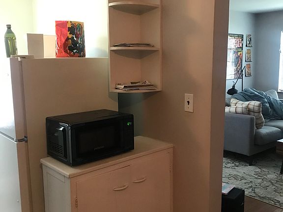 5th image of 814 Ellison Ave APT 2