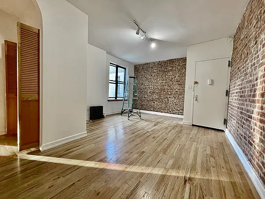 Rented by Corcoran | media 9