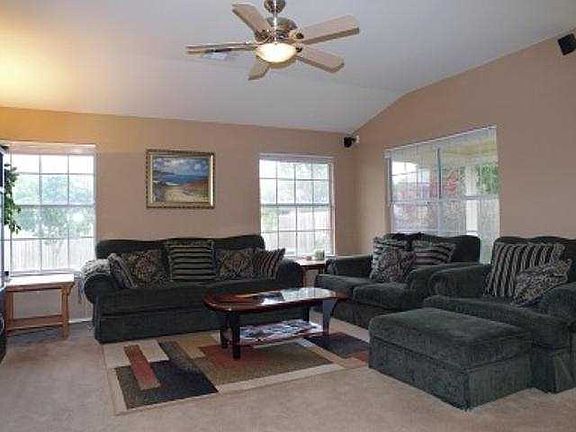 3rd image of 1203 Meghan Dr