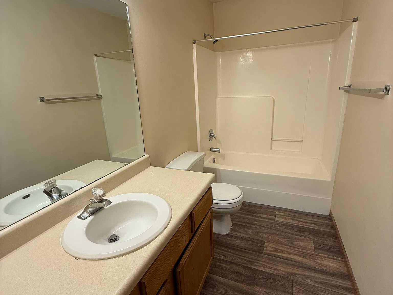 2 bed, 782 sqft, $875 — Photo 3