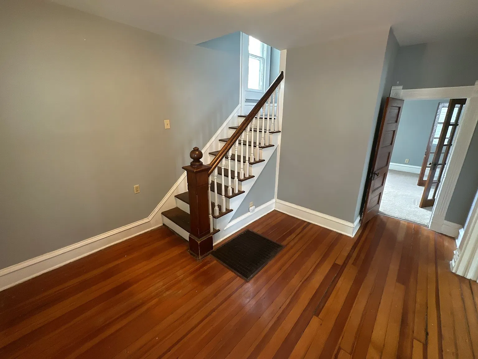 5 bed, 2.0 bath, 1734 sqft, $1,400 — Photo 4