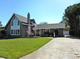 16040 Escobar Ave, Los Gatos, CA 95032