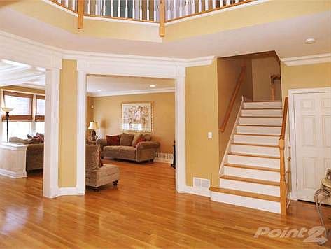 -Entry DetailStaircase-