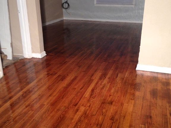 4th image of 318 McPherson St