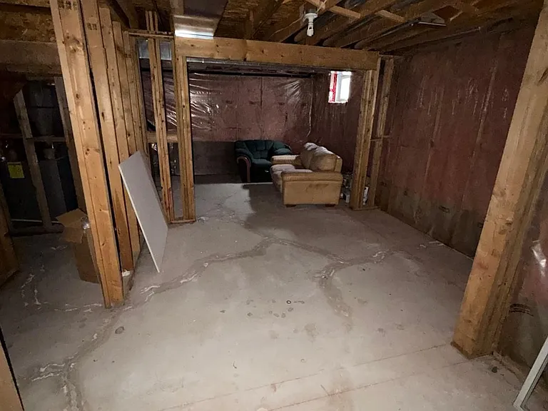 42 Patrick Dr — Photo 9