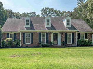 5881 Brierglen Dr E, Memphis, TN 38120