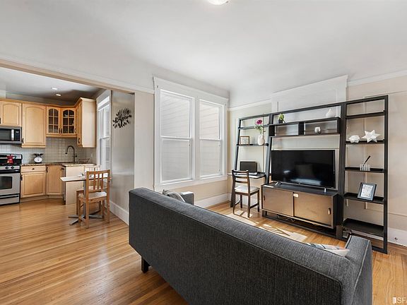 3rd image of 1345 16th Ave APT 7