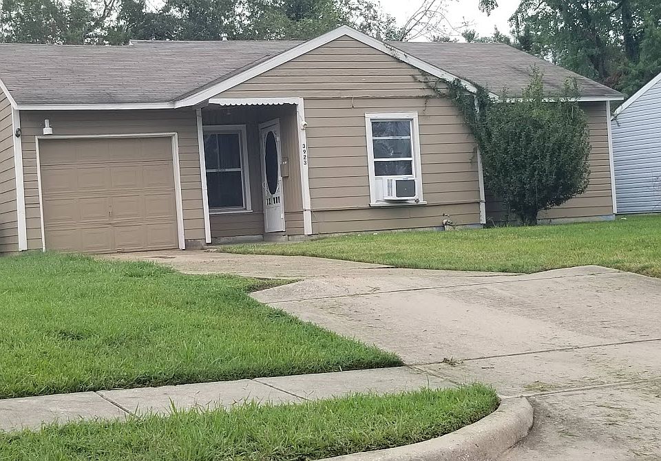 2nd image of 3923 Tristan St