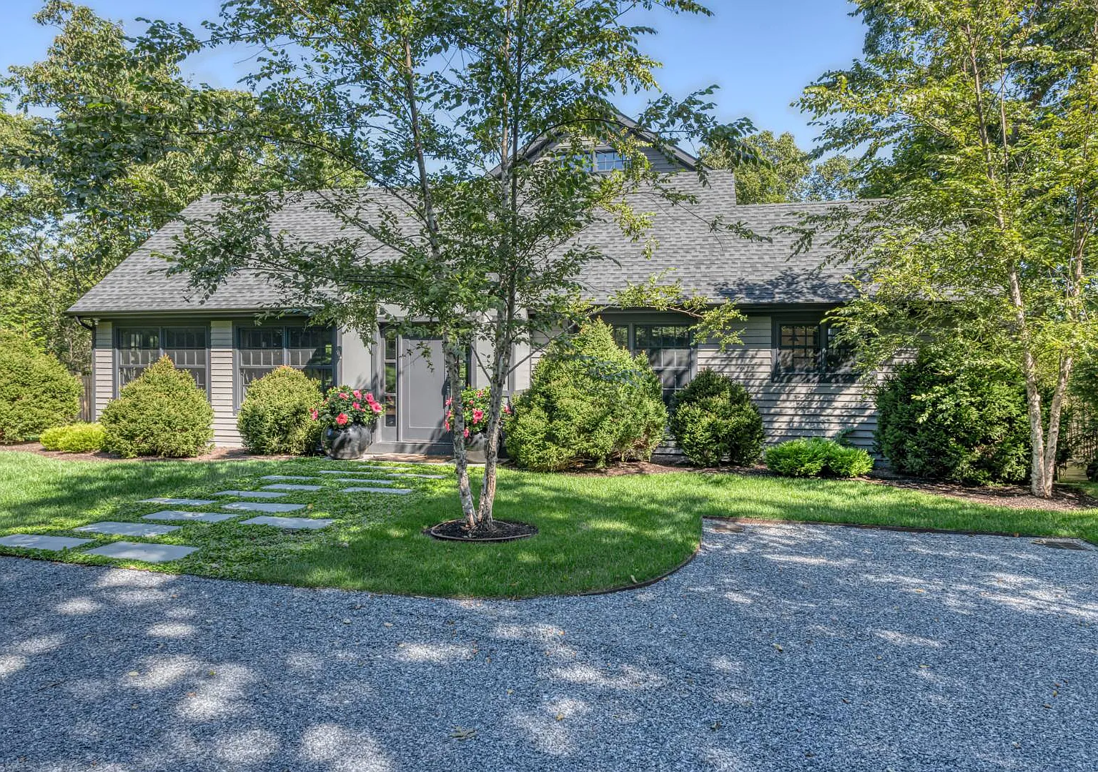Sag Harbor Gem — Photo 1