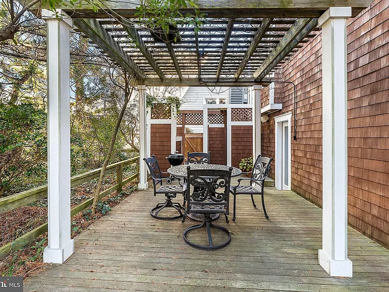 41 N Atlantic Ave — Photo 39