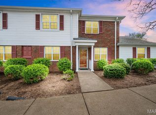 9073 W Swan Cir, Saint Louis, MO 63144