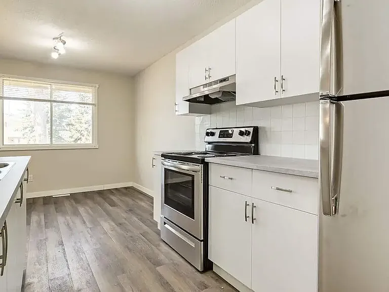 5327 A 38th Ave — Photo 12