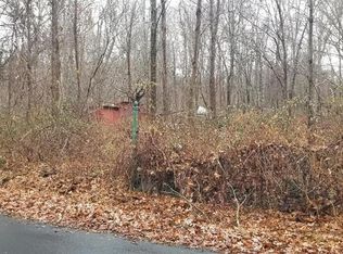 165 Darby Rd, Scituate, RI 02857