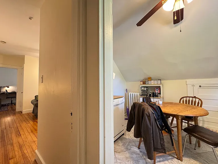 323 Willow St #325 — Photo 9
