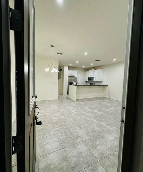2682 Chantilly Ave — Photo 3
