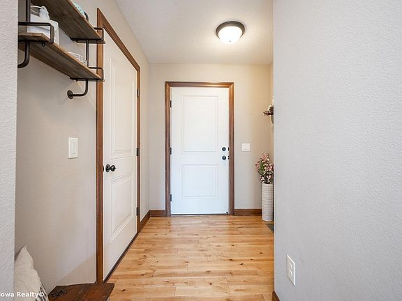 2nd image of 1306 N 6th St