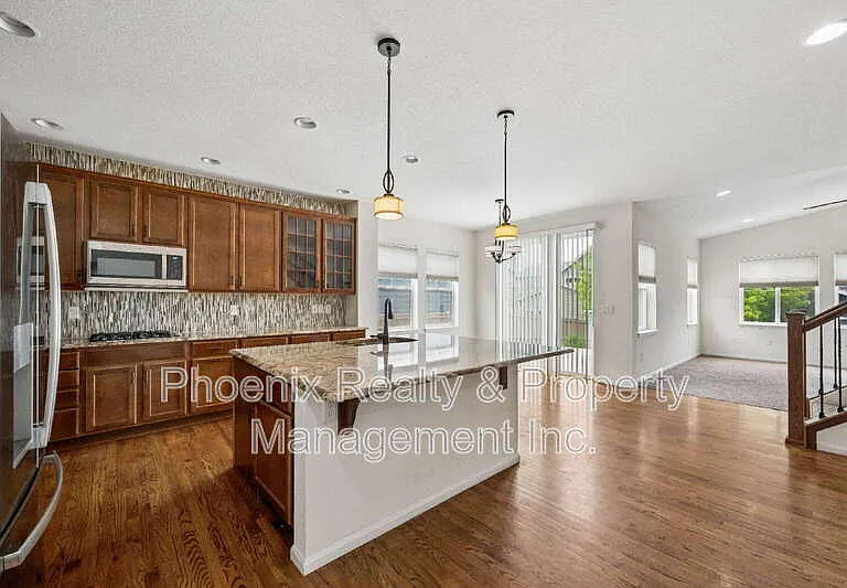 1417 Lander Ln — Photo 4