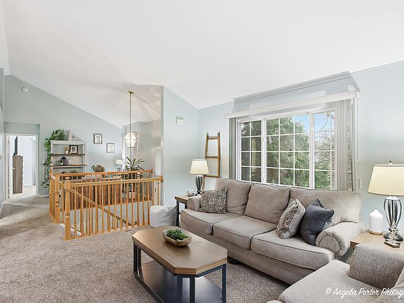 4th image of 324 New Haven Dr