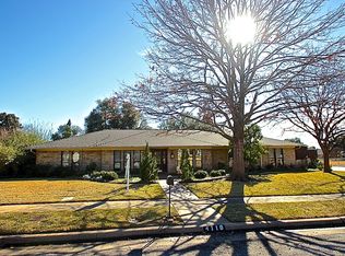 4110 Shady Bend Dr, Dallas, TX 75244
