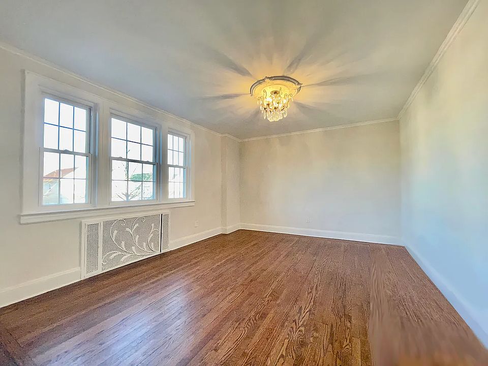 1st image of 600 W 87th St APT 1