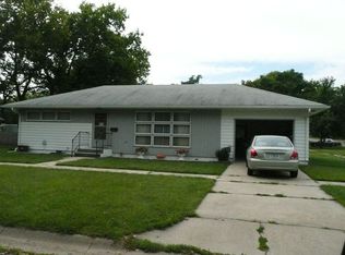 401 S 8th St, Wymore, NE 68466