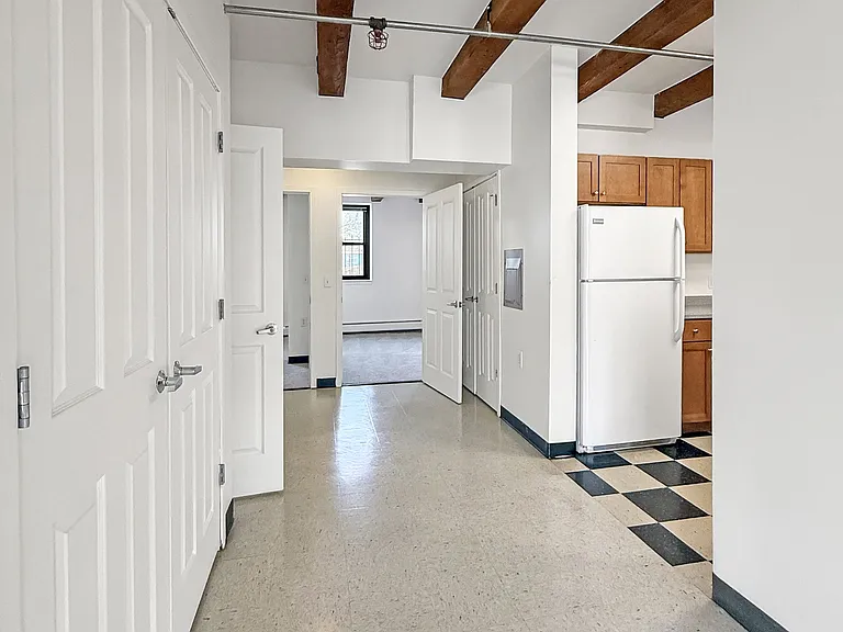 653 Artist Lofts — Photo 11