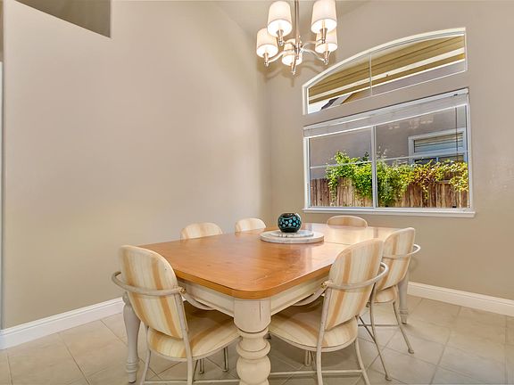 3rd image of 2404 Julliard Cir