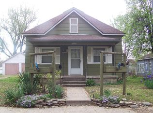 1006 N Forest Ave, Chanute, KS 66720