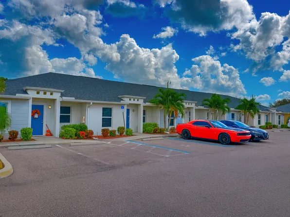 1631 SW 1st Ave, 1631 SW 1st Ave APT 105, Cape Coral, FL 33991