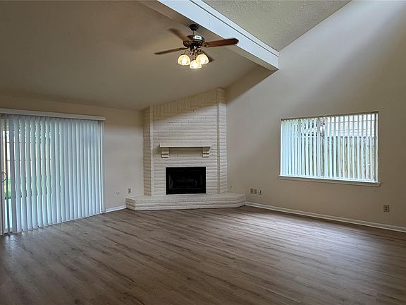 5th image of 11614 Inga Ln