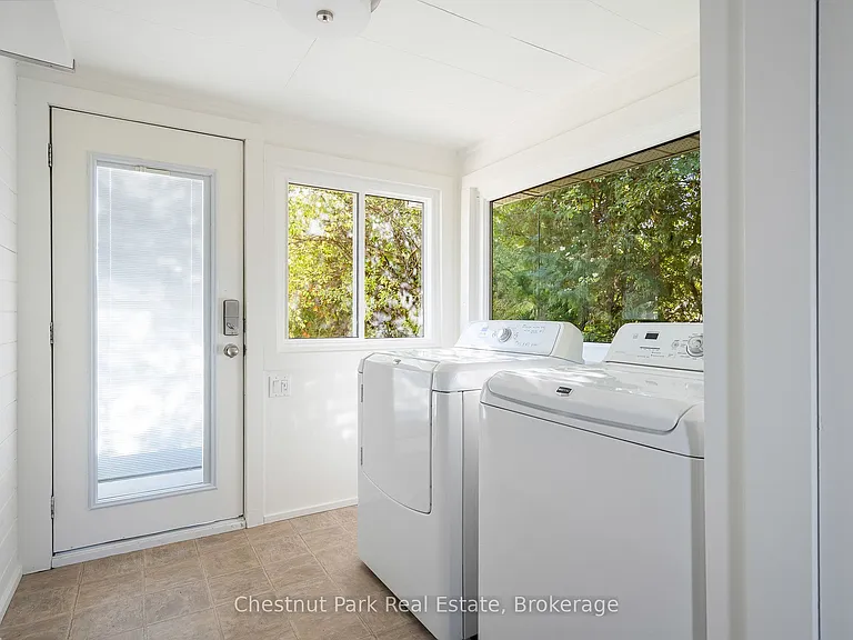 35 Saint Clair St — Photo 33
