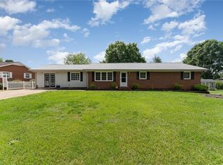 4505 Camellia Ln, Walkertown, NC 27051