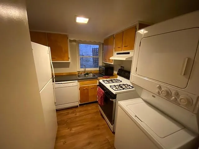 508 2nd St SE #1 — Photo 11