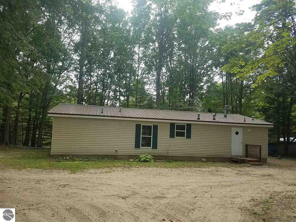 2091 Bass Lake Rd SW, South Boardman, MI 49680 Zillow