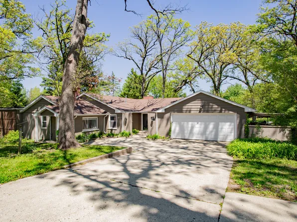 29W625 Hawthorne Ln, West Chicago, IL 60185