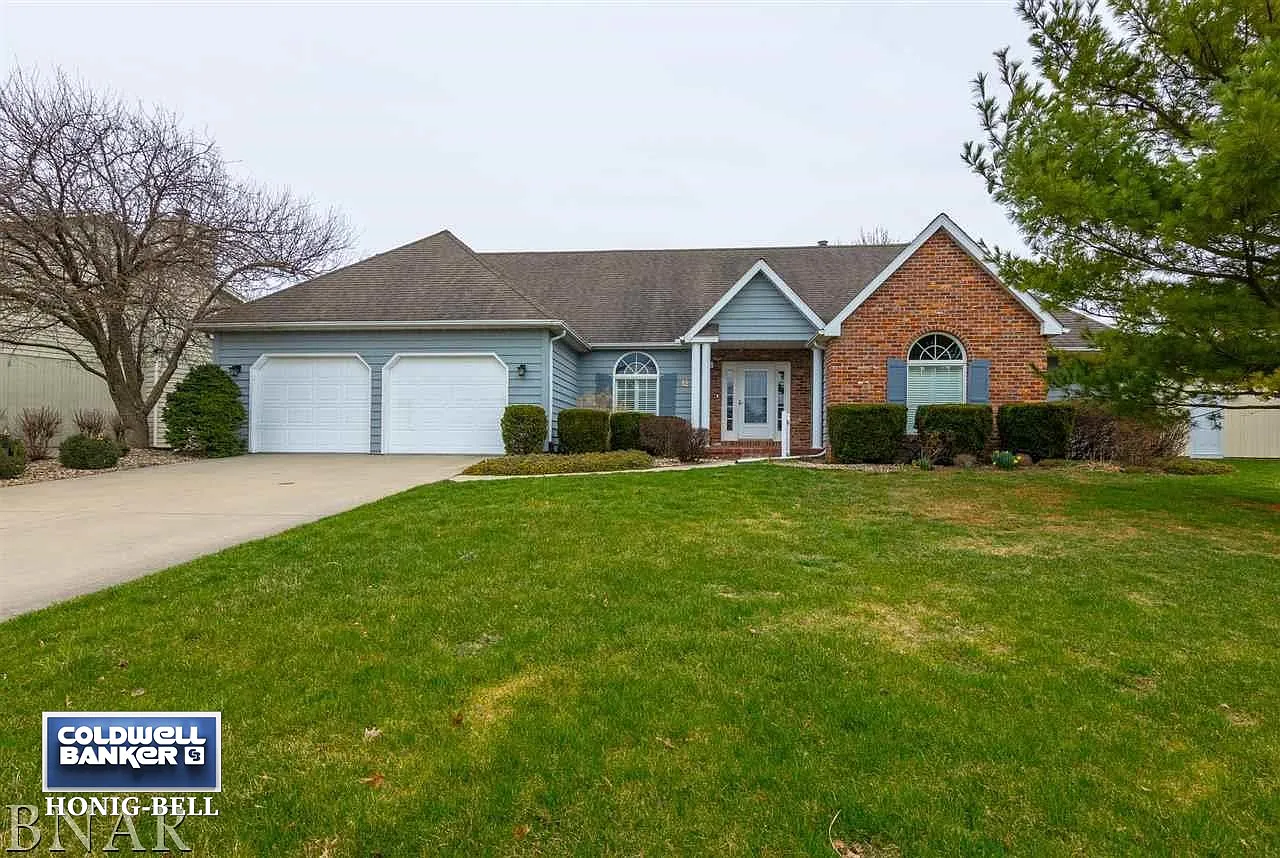 12 Bay Pointe Dr photo 1