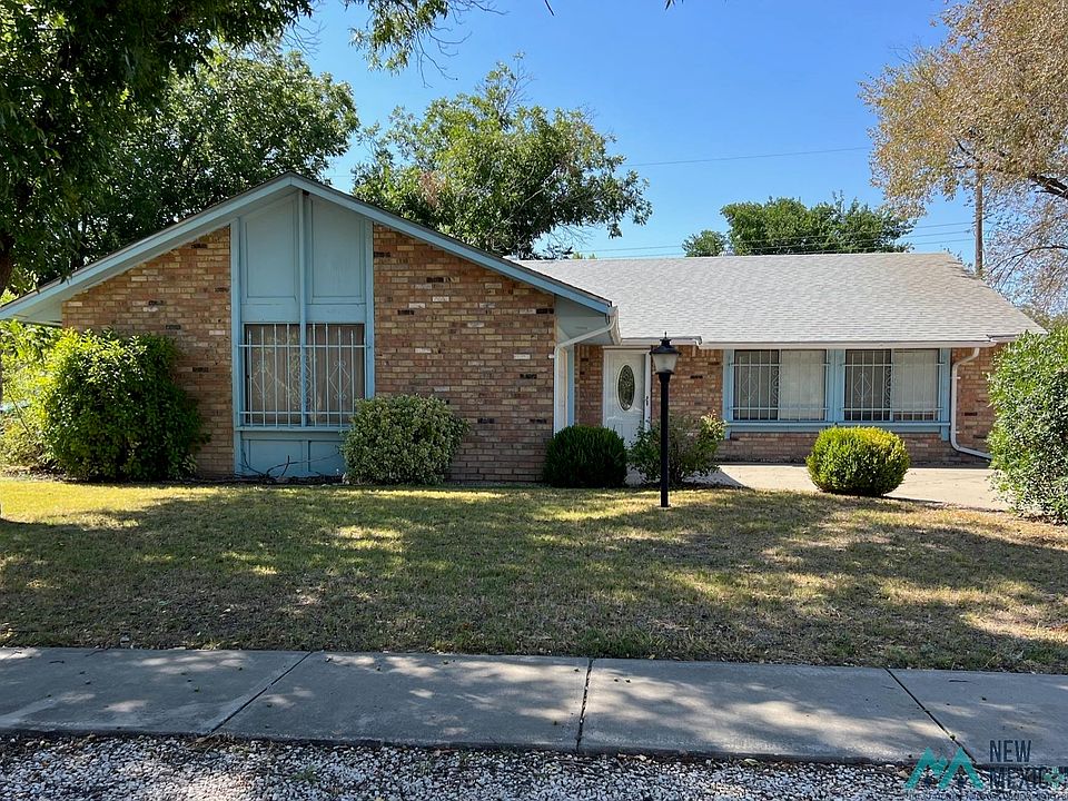 1st image of 604 E La Paloma Ln