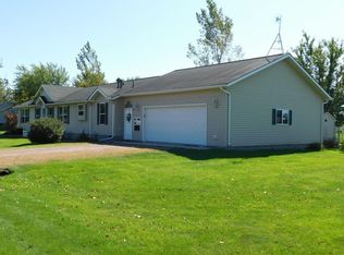 205 Weaver St, Welcome, MN 56181