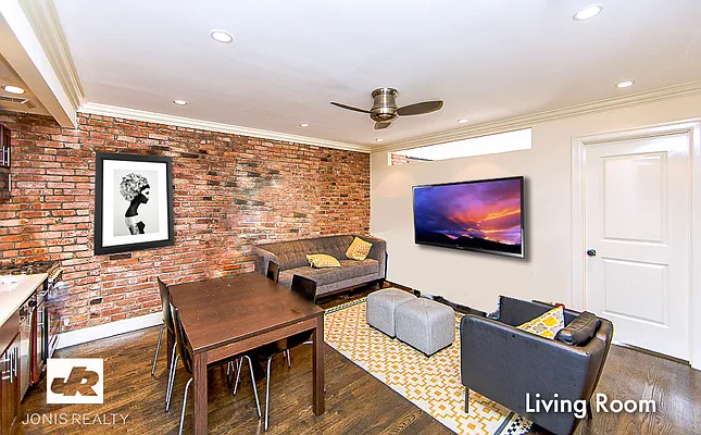 Rented by Jonis Realty | media 32