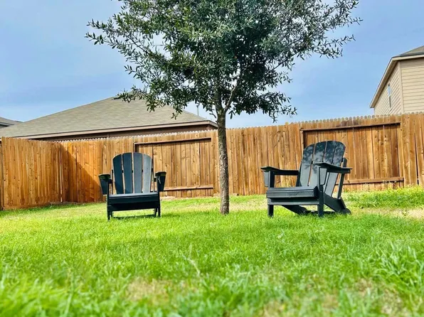 1334 Breanna Ln, Kyle, TX 78640