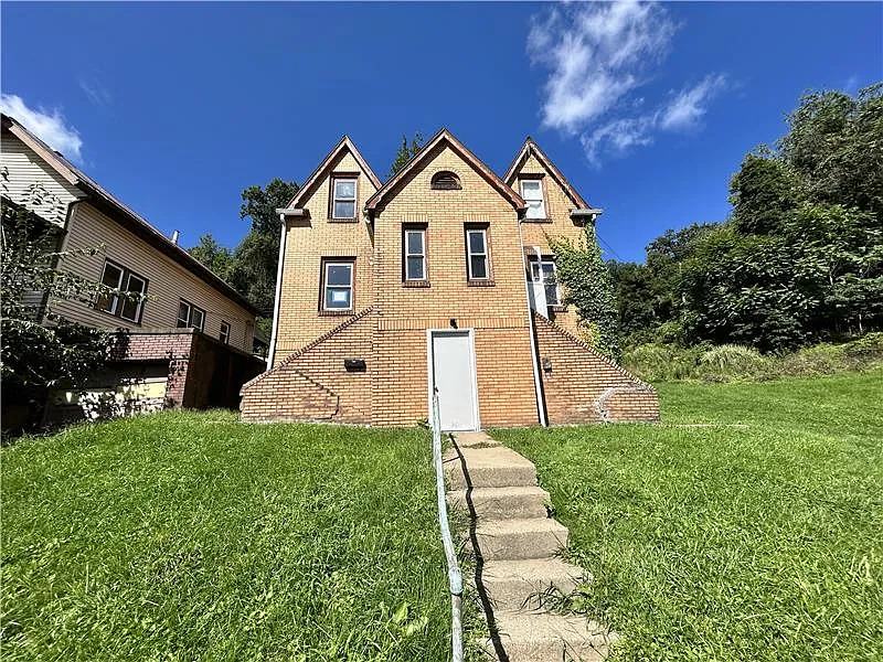 3113 Elm St