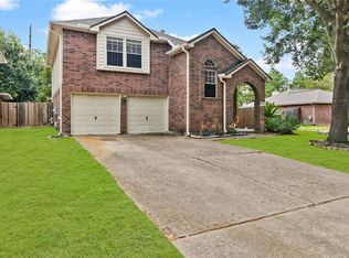 10806 Glenora Dr, Houston, TX 77065