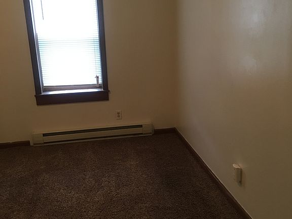 3rd image of 125 Barnard Ave APT 1