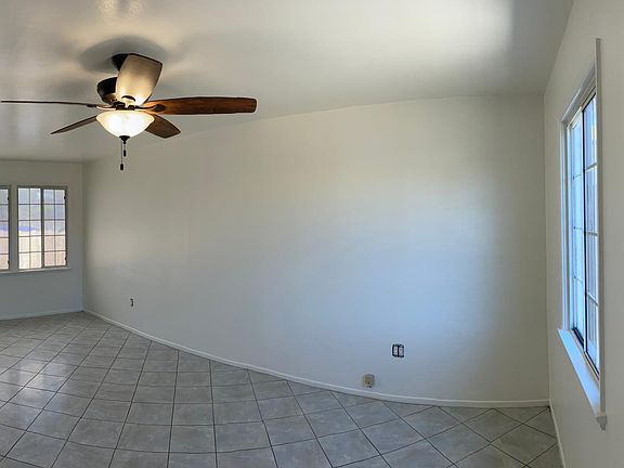 5th image of 2435 N Lincoln St