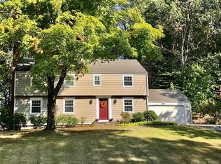157 Carriage Dr, Glastonbury, CT 06033