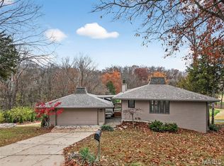 827 Edgewood Dr, Lake Saint Louis, MO 63367
