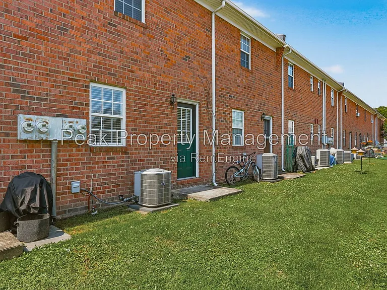 304 S Center St #12 — Photo 18