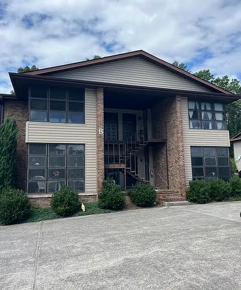 55 Indian River Rd #2B — Photo 1